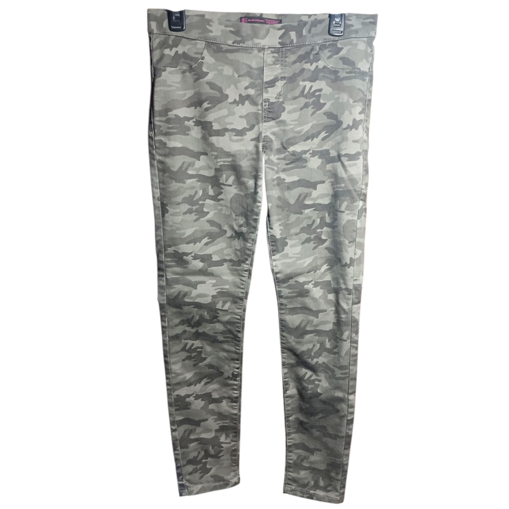 No Boundaries Green & Gray Camouflage Print Mid Rise Jeggings Juniors Sz 11-13
